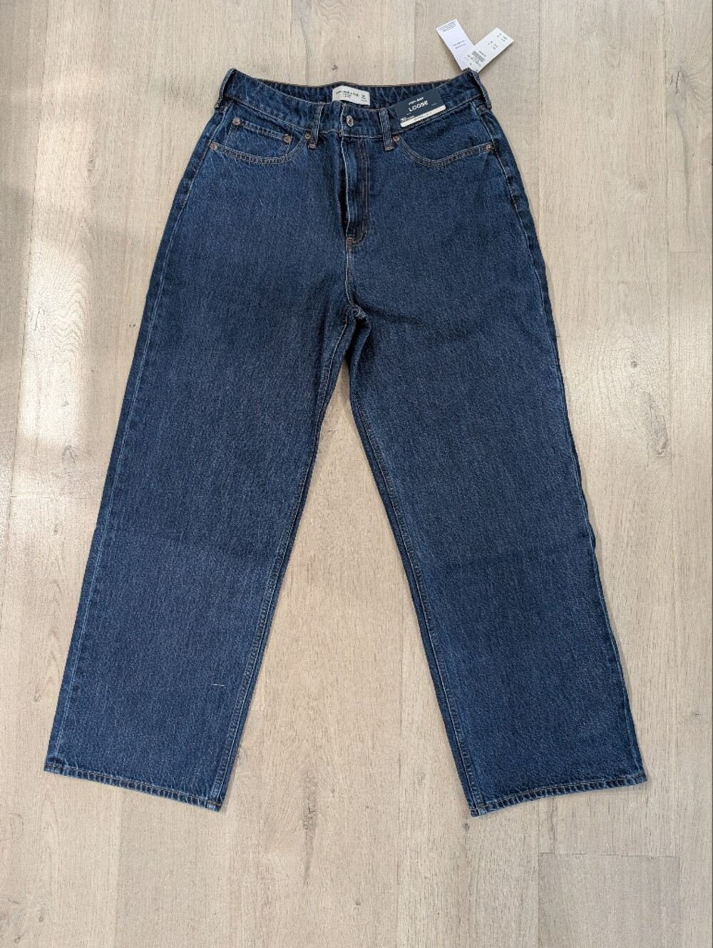 NWT Abercrombie & Fitch Curve Love High-Rise Loose Jeans - Dark Blue SZ 30 Short - Picture 3 of 5